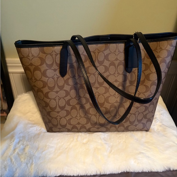 Coach Halloween Signature Bag - Picture 6 of 6